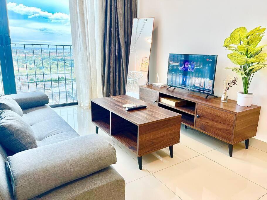 G 1-5Pax Cozy Home Trefoil Setia Alam 100Mps Wifi & Tv Sccc Екстериор снимка